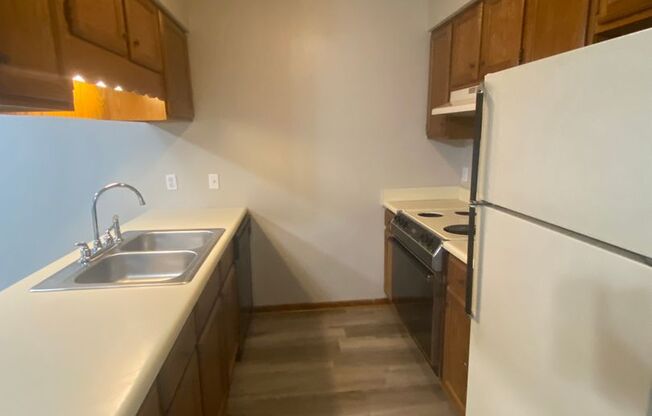 1 bed, 1 bath, 800 sqft, $695, Unit Unit 6