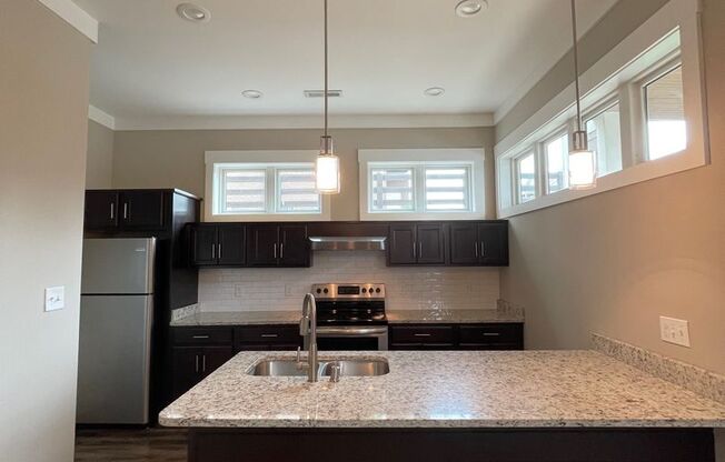 1 bed, 1 bath, 780 sqft, $960, Unit 313