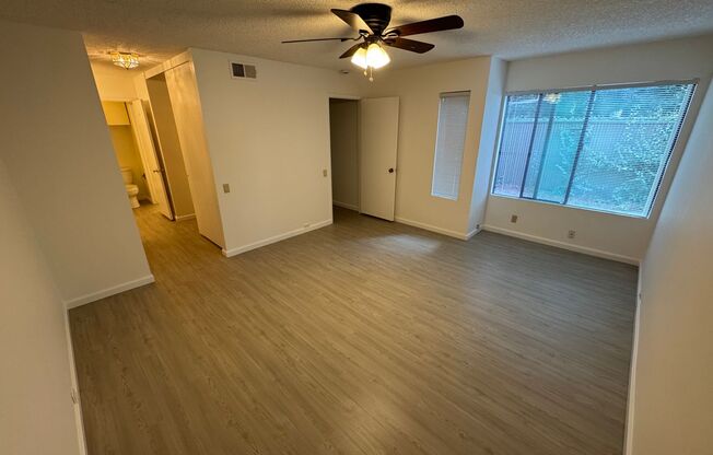 2 beds, 1 bath, $2,095