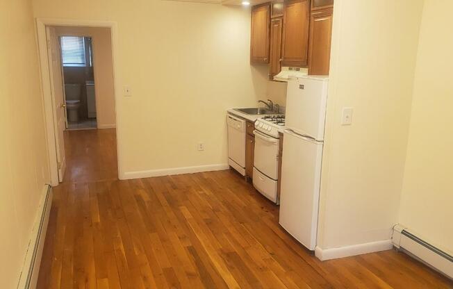 1 bed, 1 bath, $1,950, Unit B