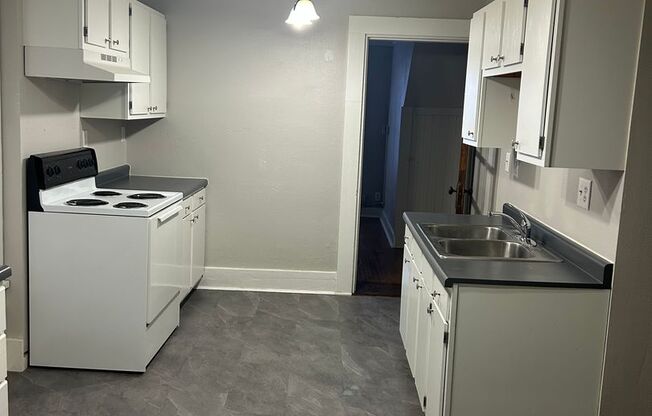 2 beds, 1 bath, 900 sqft, $850