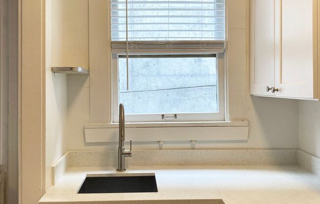 Studio, 1 bath, 335 sqft, $1,385, Unit Unit 311