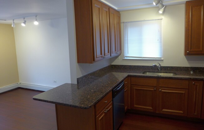 2 beds, 1 bath, 900 sqft, $1,795, Unit 1A