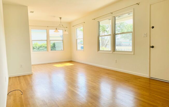 BEAUTIFUL 3BD/2BA HOME WITH A SPACIOUS BACKYARD IN CLAIREMONT! ONLY $4,095/mo