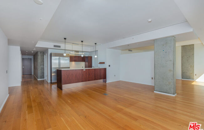 1 bed, 1.5 baths, 1,390 sqft, $4,200, Unit 1407