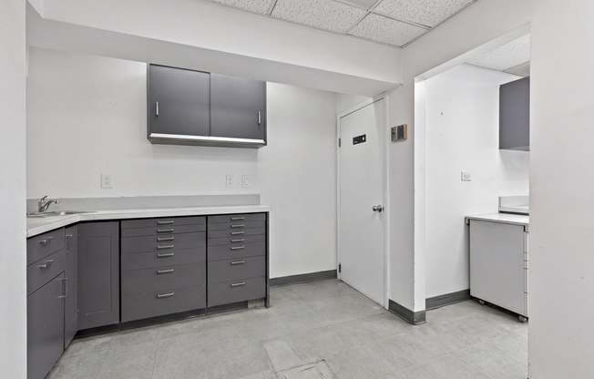 Studio, 1 bath, 744 sqft, $6,000, Unit 1F