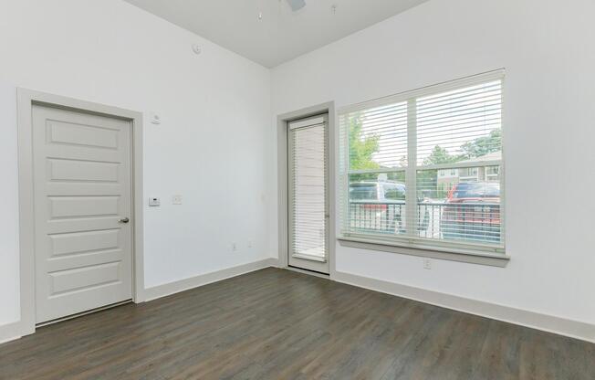 Live in Luxury at Sugarloaf Grove Apartments in Lawrence, GA