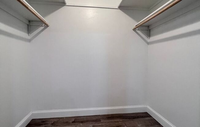 2 beds, 1 bath, 1,050 sqft, $2,800, Unit 74-6