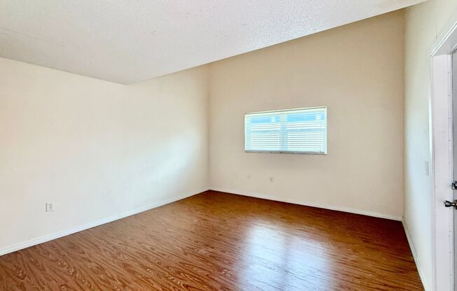 1 bed, 1.5 baths, 778 sqft, $1,395