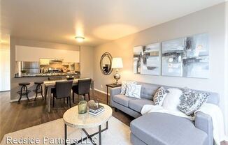 2425 Harbor Ave SW