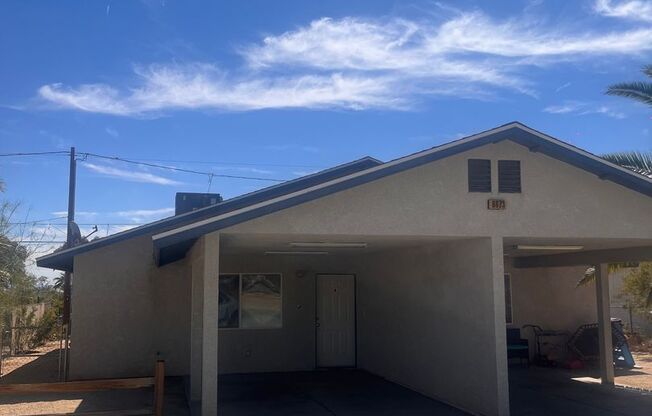 2 beds, 1 bath, $1,300