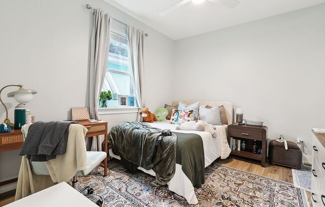 Elegant 3 Bedroom, 2.5 Bath Apartment