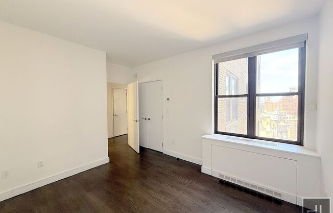 2 beds, 2 baths, 1,000 sqft, $7,695, Unit 21BC