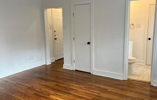 1 bed, 1 bath, 800 sqft, $1,499, Unit 1526-01