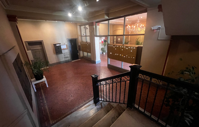 Studio, 1 bath, 450 sqft, $945, Unit 414