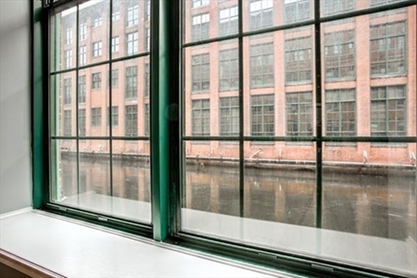 1 bed, 1 bath, 774 sqft, $2,000, Unit B37