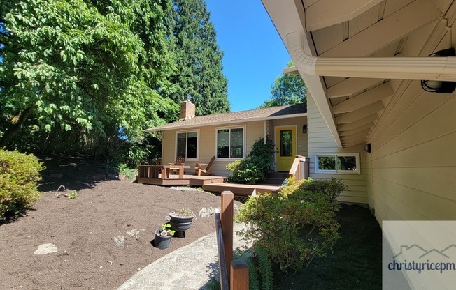 7848 128 AVE NE