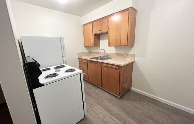 1 bed, 1 bath, 500 sqft, $1,150, Unit 9