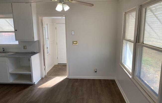 2121 E EUCALYPTUS AVE