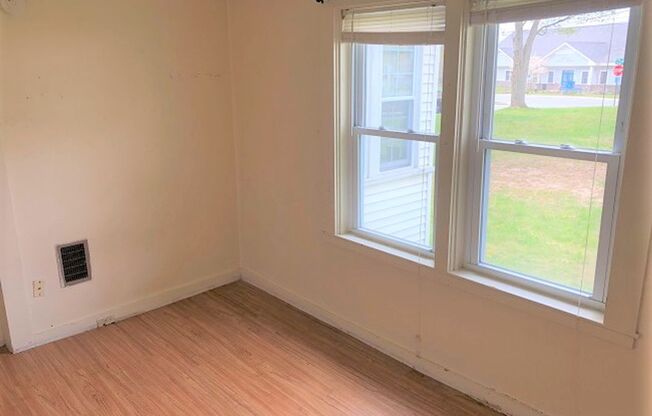 1 bed, 1 bath, $1,175, Unit 15B