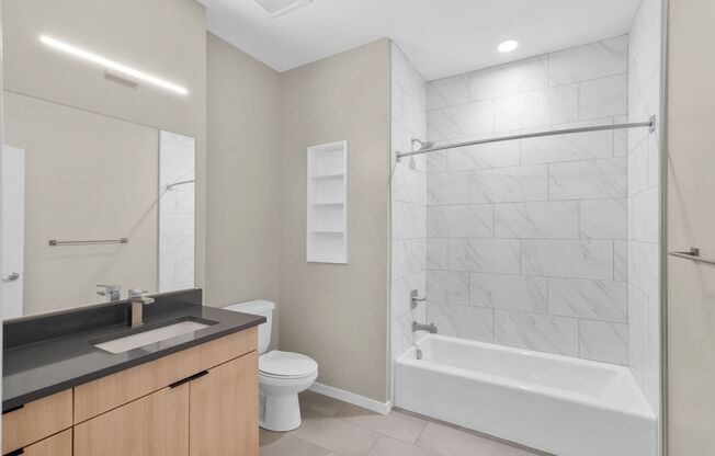 Studio, 1 bath, 548 sqft, $1,940, Unit 705