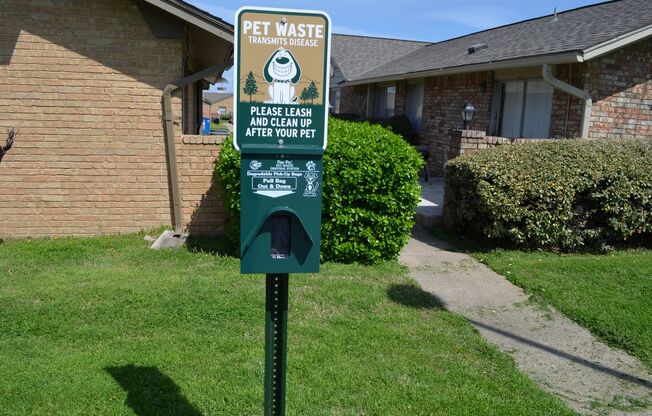 3 beds, 2 baths, 1,400 sqft, $1,349, Unit 12-001