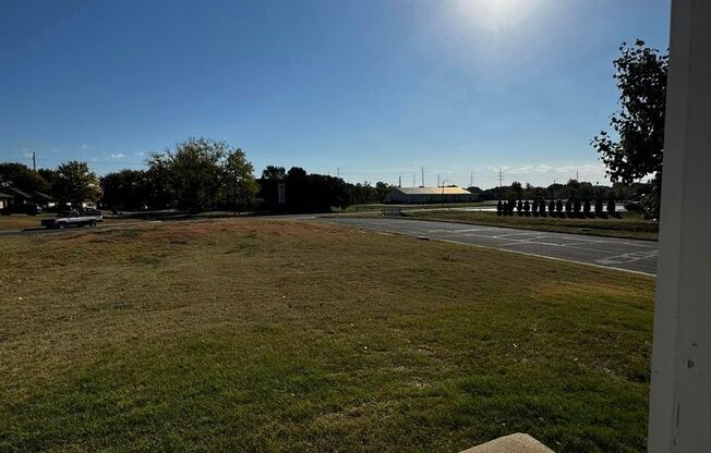 2 beds, 1.5 baths, 916 sqft, $1,090, Unit 10018-1