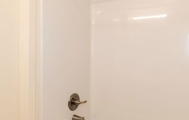 Studio, 1 bath, 254 sqft, $1,245, Unit 409