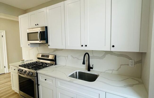 Stunning Building 1bed/ 1bath unit available.