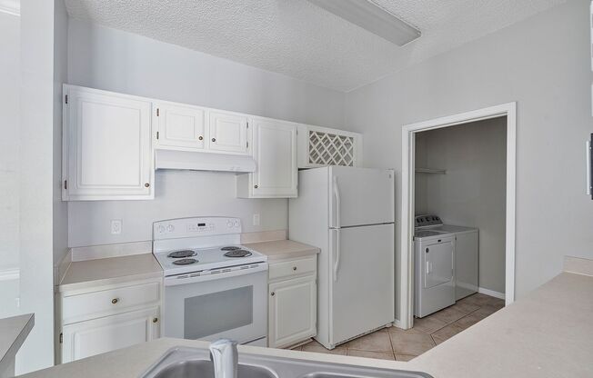 2 beds, 2 baths, $1,600, Unit # 1921