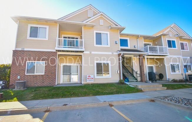 Short Term Lease Available ! 2 Bedroom 2 Bath Condo in Prime Waukee