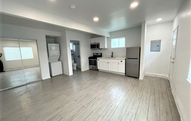 WONDERFUL NEW STUDIO UNIT IN QUIET LONG BEACH NEIGHBORHOOD