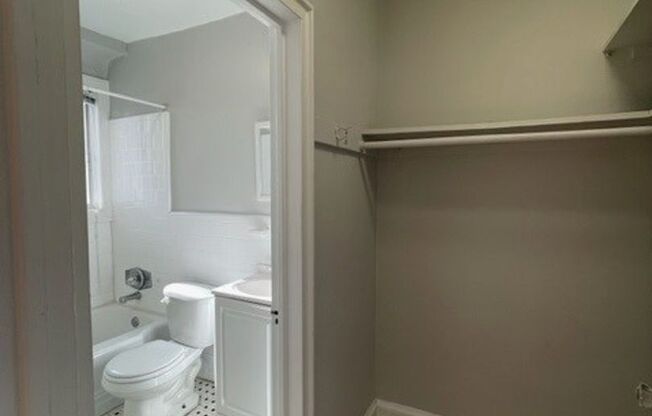 Studio, 1 bath, 300 sqft, $1,575, Unit 503