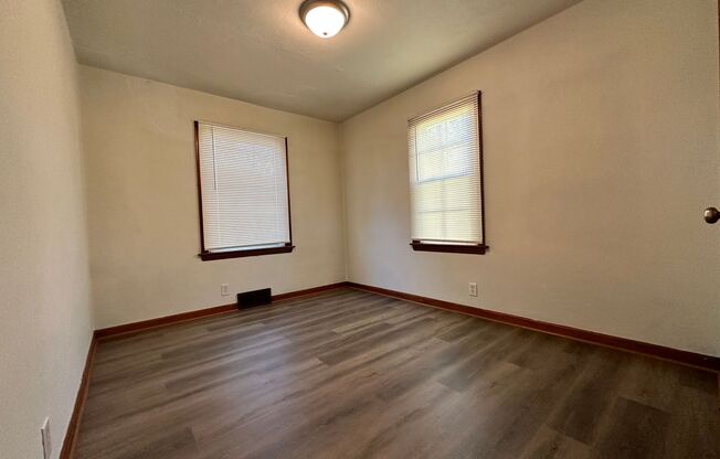 2 beds, 1 bath, $895, Unit #1