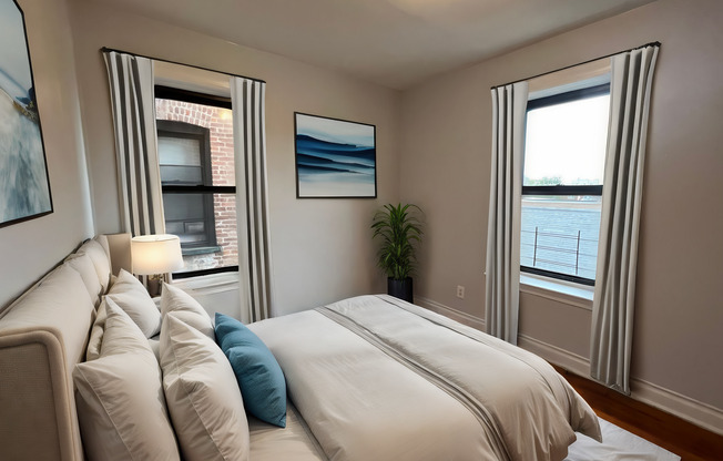 Hummingbird Heights 320