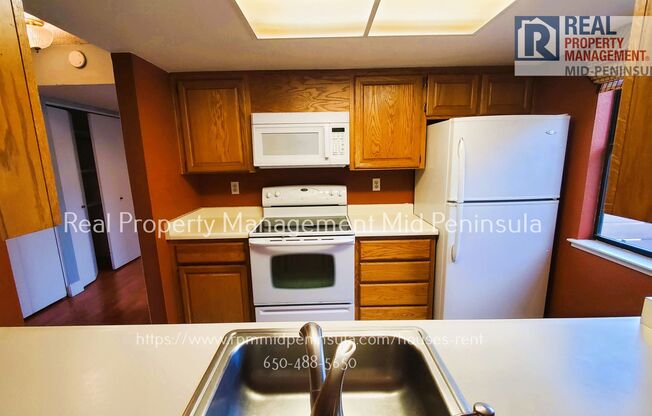 Spacious 2 Bedroom 2 Bathroom 3rd Floor Apartment in Blossom Hill, San Jose