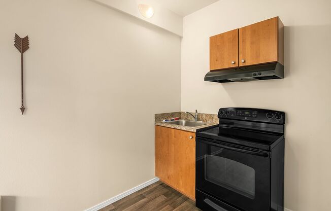 Studio, 1 bath, 150 sqft, $849, Unit 5C