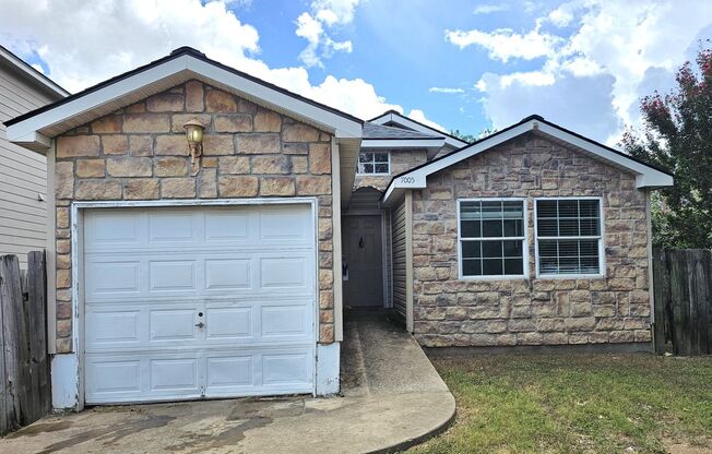 Southeast Austin Area 3 Bed / 2 Bath Single-Story Home