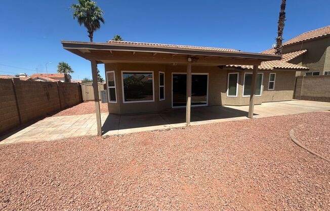 AHWATUKEE/FOOTHILLS SINGLE LEVEL 4 BEDROOM HOME.