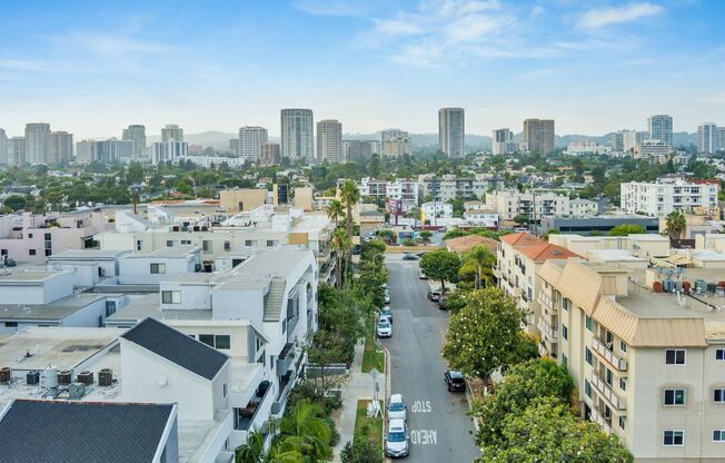 Holmby Street Luxury Investments LLC