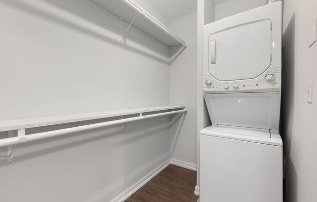 1 bed, 1 bath, 351 sqft, $1,695, Unit 205