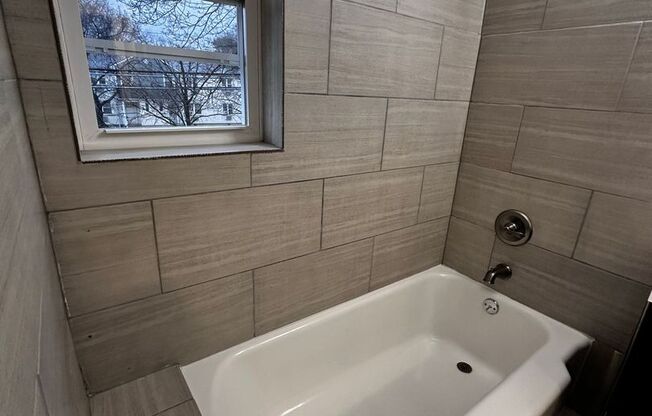 1 bed, 1 bath, 600 sqft, $1,850, Unit A-06
