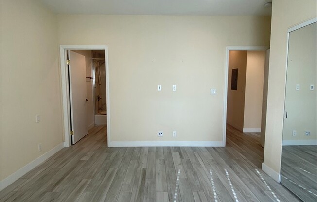 3 beds, 2.5 baths, 1,400 sqft, $4,200, Unit 2