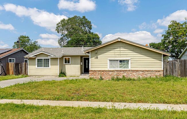 3 bed 2 bath home for RENT in Stockton