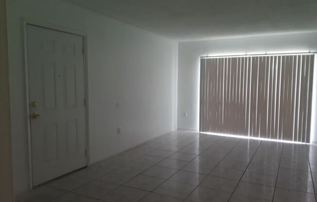 1 bed, 1 bath, 669 sqft, $1,200, Unit 625-119