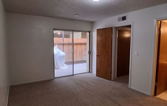 1493 W Fairmont