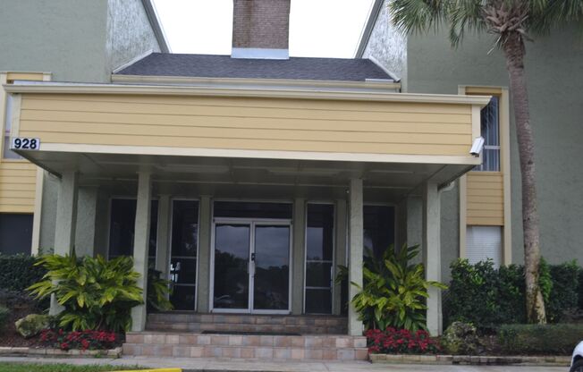 1st Floor 1Bdrm 1Bth