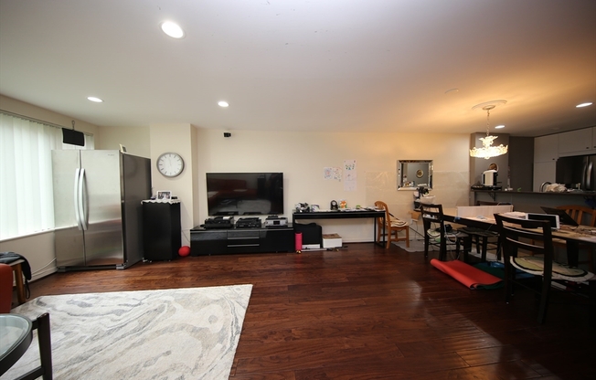 173 OAK ST