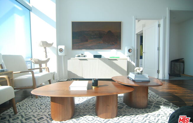 1 bed, 1.5 baths, 1,020 sqft, $5,500, Unit 31F