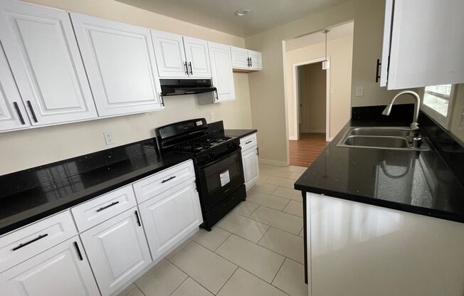 1 bed, 1 bath, 624 sqft, $1,999, Unit A